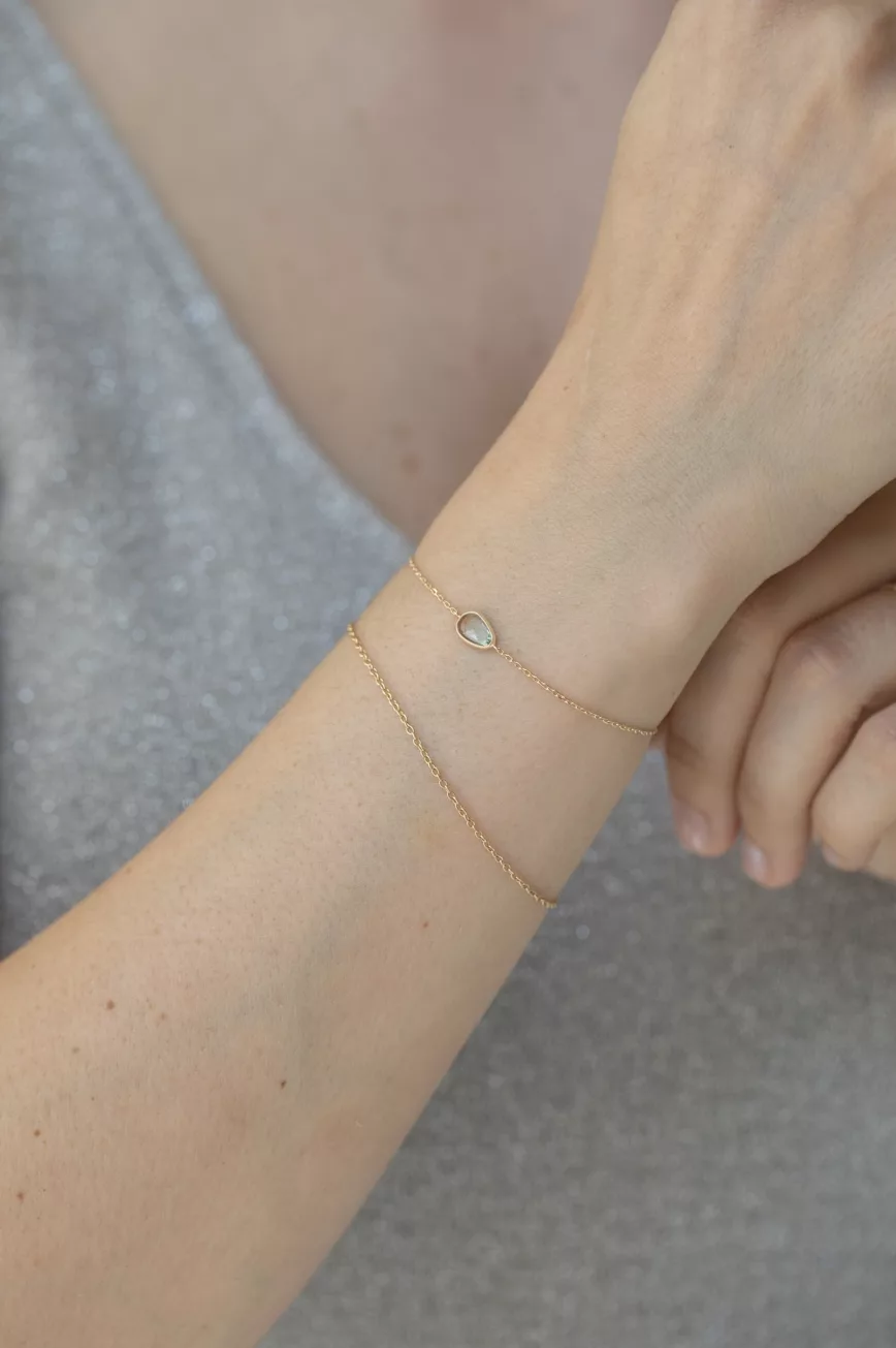Yellow gold green sapphire chain bracelet Celine Daoust