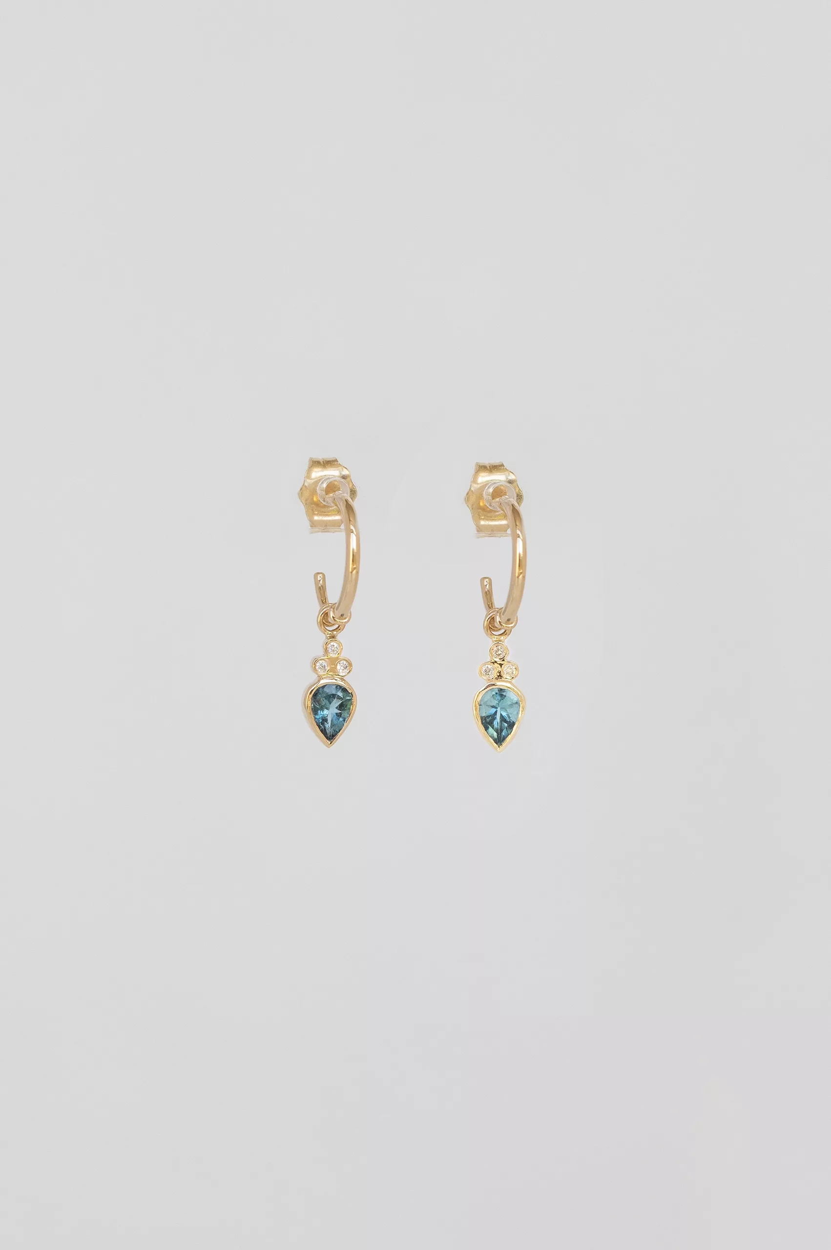 Yellow gold single stud earring oval blue tourmaline dangling diamond drops Celine Daoust