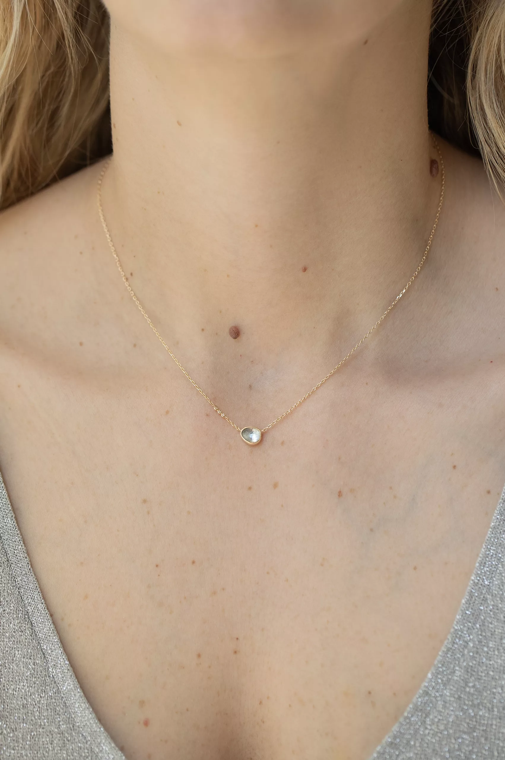 Yellow gold blue aquamarine freeform three diamonds chain necklace Celine Daoust