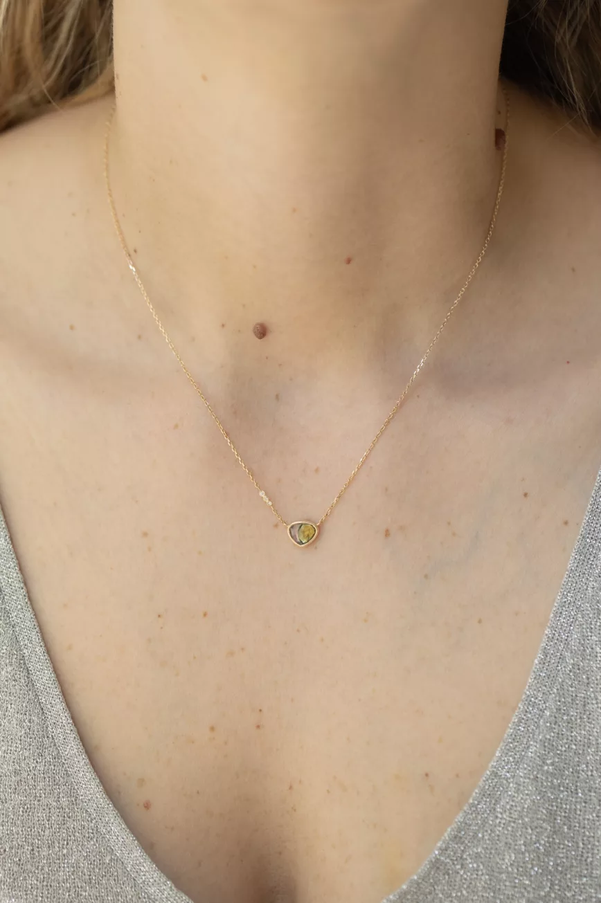 Yellow gold watermelon tourmaline freeform three diamonds chain necklace Celine Daoust
