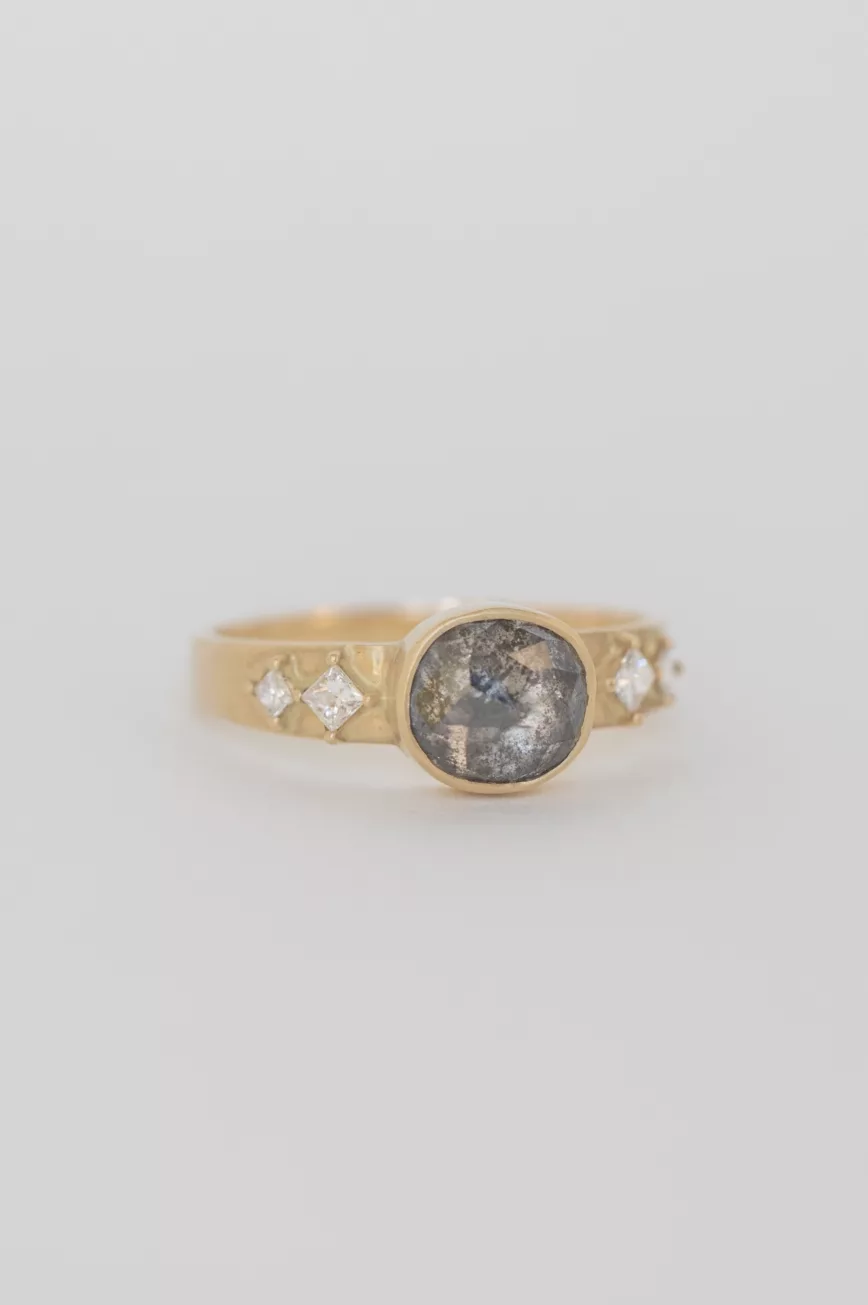 Yellow gold Round Grey Diamond and Square Diamonds Ring